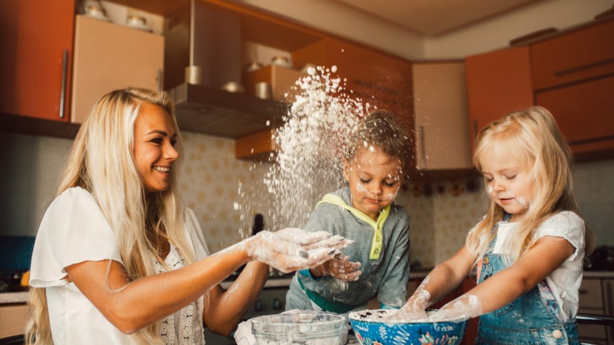 Cuisiner en famille : recettes amusantes à préparer ensemble