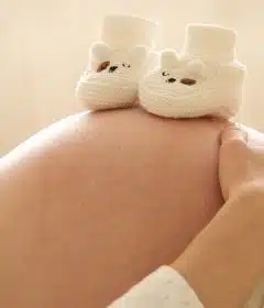 Faites appel à un photographe pour immortaliser votre grossesse et l'arrivée de bébé !